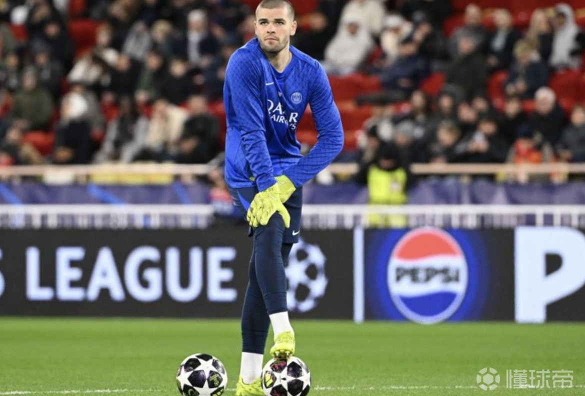 队报：法国队教练组正密切关注舍瓦利耶，并对其发展表示担忧