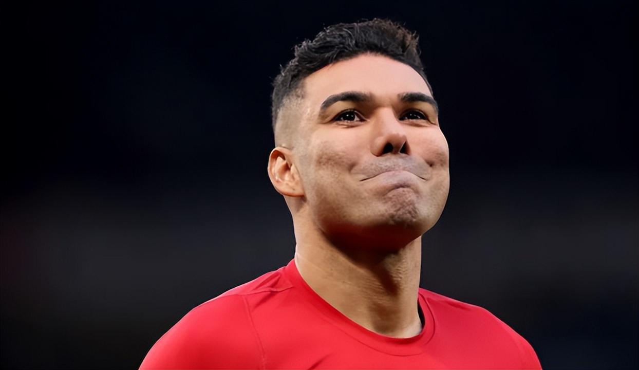 卡塞米罗今夏铁定离开曼联，新东家浮出水面，两大巨星或并肩作战