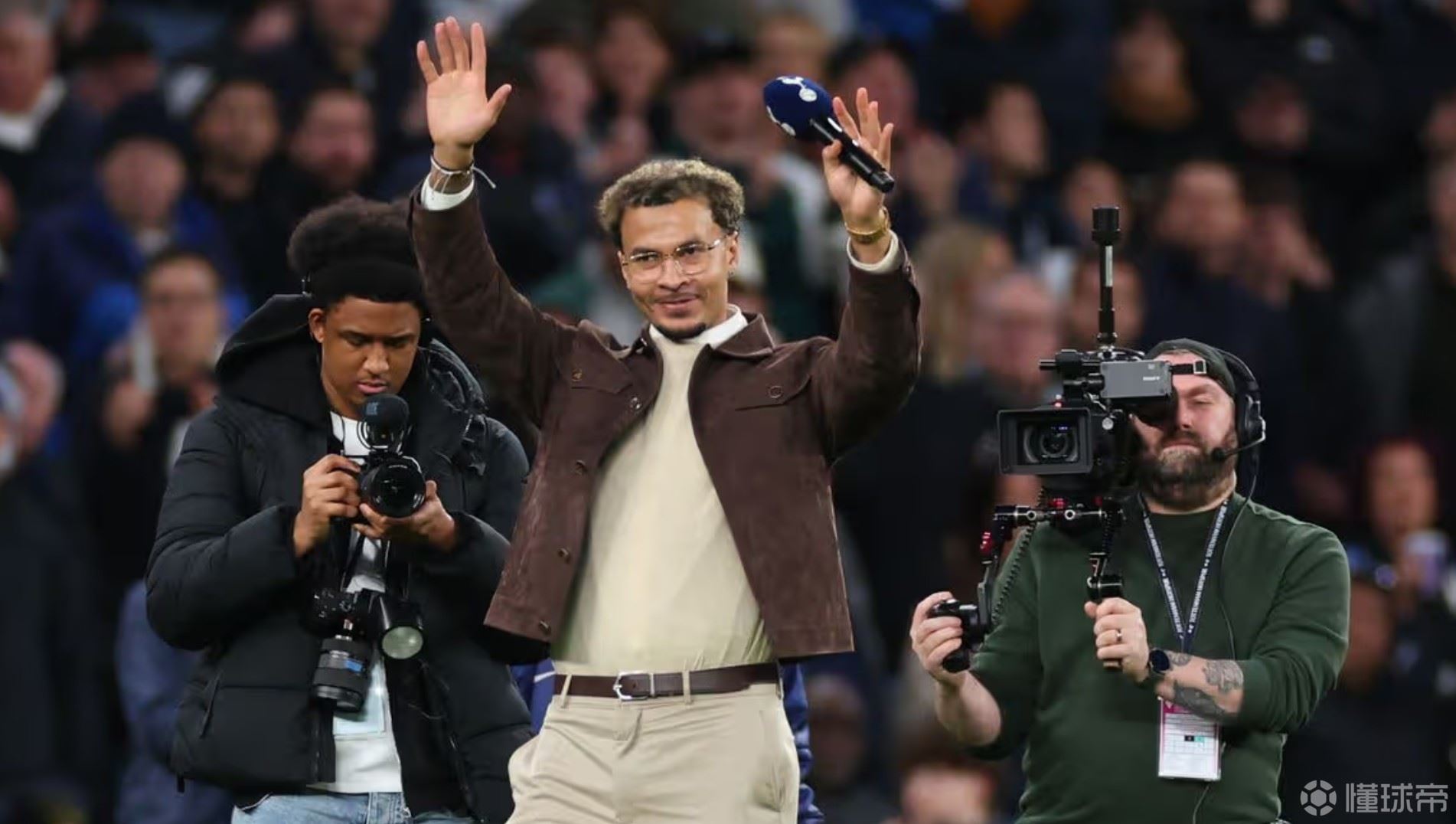北伦敦德比中场时向球迷表达思念，阿里：你们是一辈子的家人