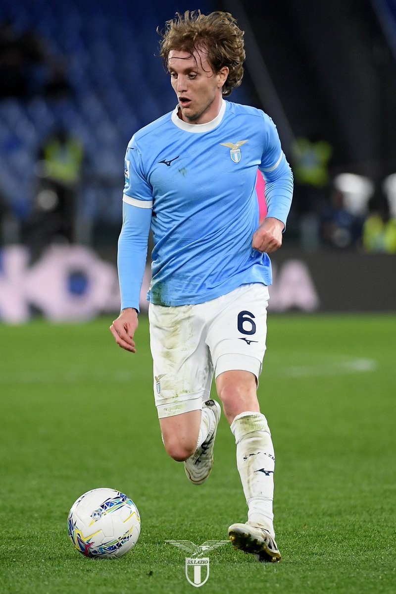 拉齐奥官方：罗韦拉成功接受右锁骨骨折的复位和固定手术