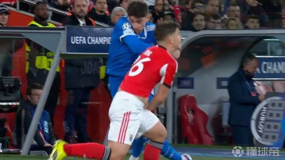 本菲卡官方：针对巴尔韦德暴力行为的投诉已被欧足联驳回