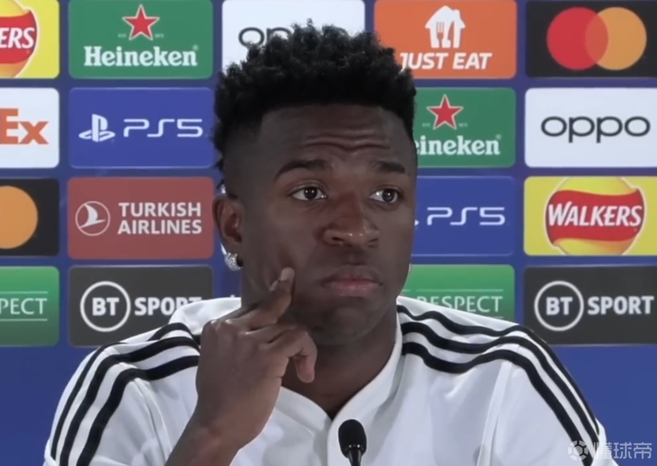 阿斯：近5年维尼修斯遭种族歧视案件20起，有些案子不了了之