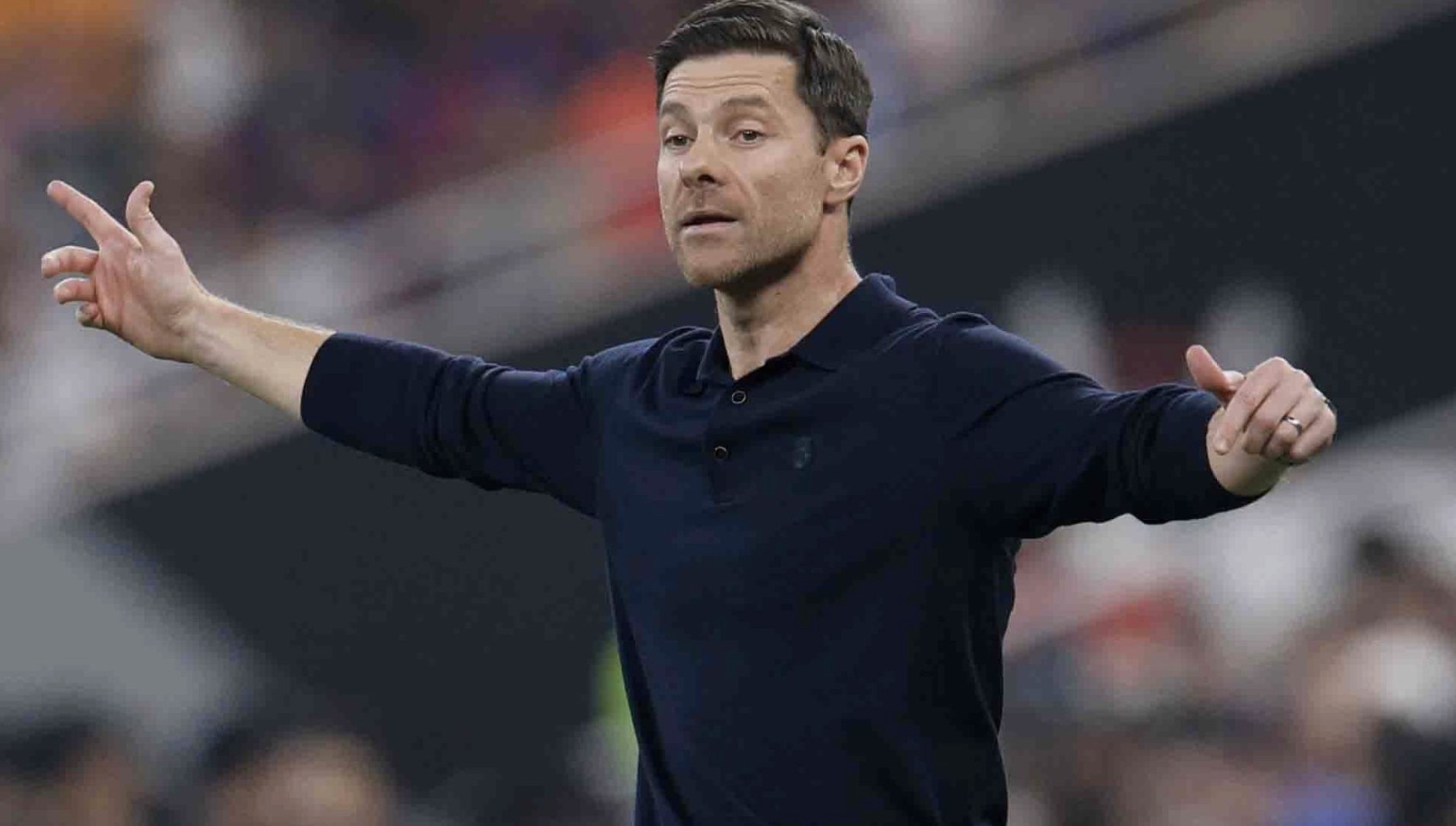 赫迪拉：阿隆索和穆帅、瓜帅、安帅一个水平，以后他会回皇马