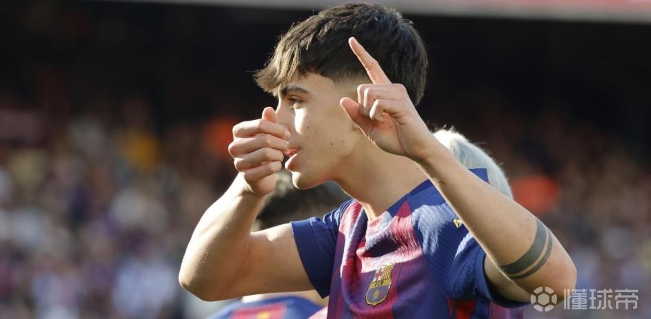 世体：贝尔纳尔确实像布斯克茨，但他具备前插与进球能力