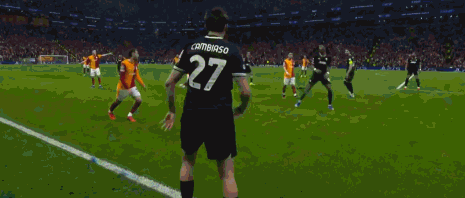 半场：尤文2-1加拉塔萨雷，库普梅纳斯双响，布雷默伤退