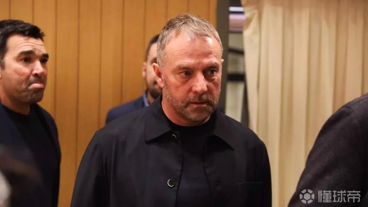 每体：巴萨计划在夏窗引进一名顶级中后卫，且优先考虑左脚将