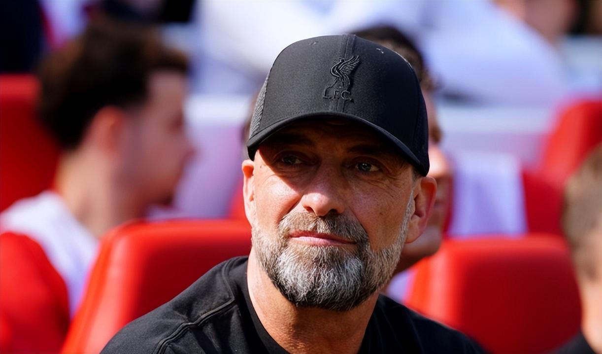 曼联阵容大变革，夏窗两大重磅引援目标浮现，都是豪门中场巨星