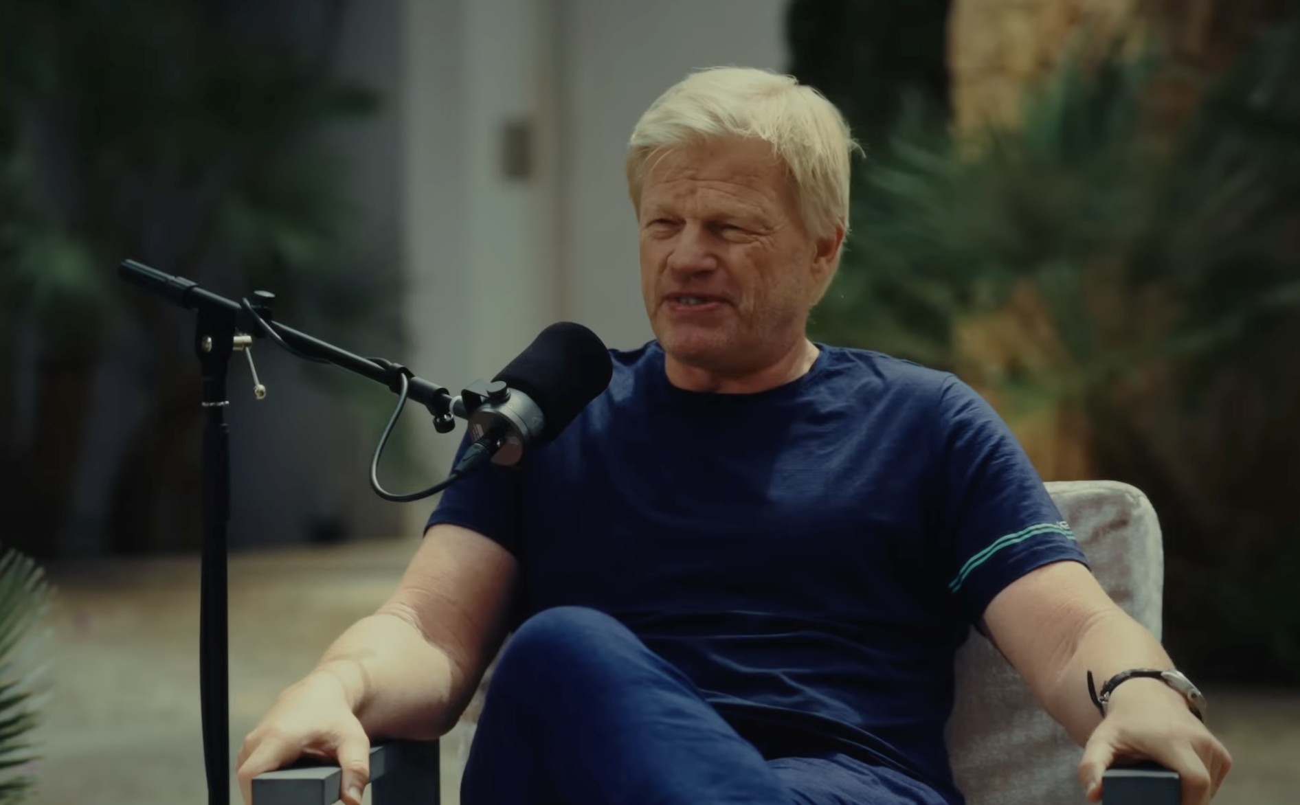 卡恩：很难通过采访了解赫内斯；已不能靠让球员恐惧管理球队