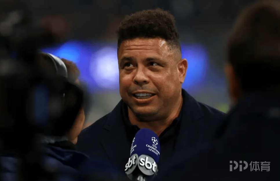  卡佩罗调侃：现在多重了？罗纳尔多大笑：可别问了