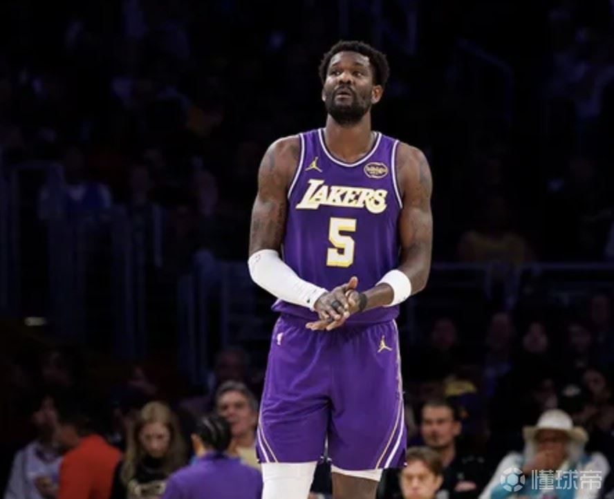 美媒：艾顿因在巴哈马机场吸食大麻被短暂拘留