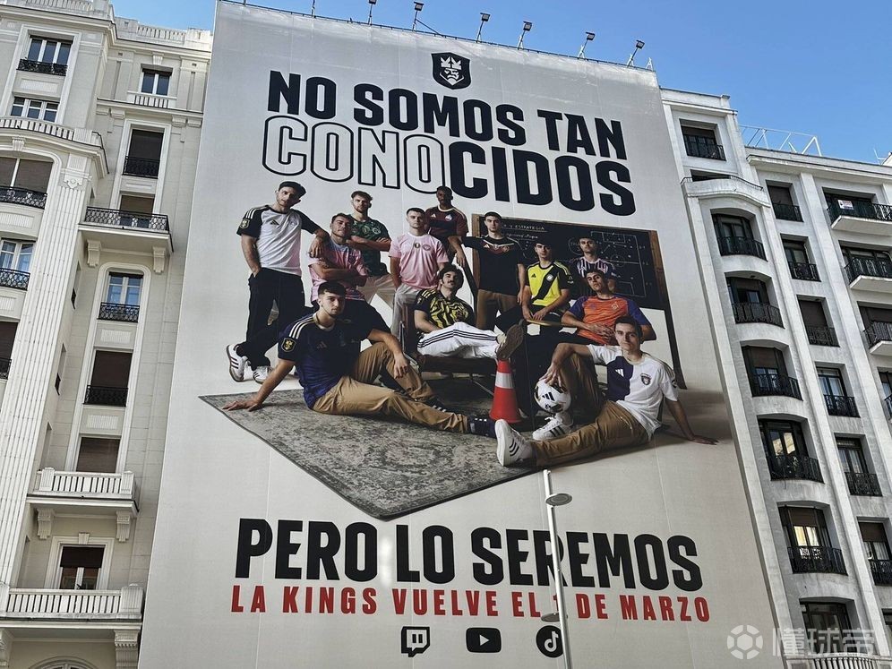 西媒：皮克挂广告牌嘲讽阿韦洛亚，暗指其踢球糙得像锥形桶