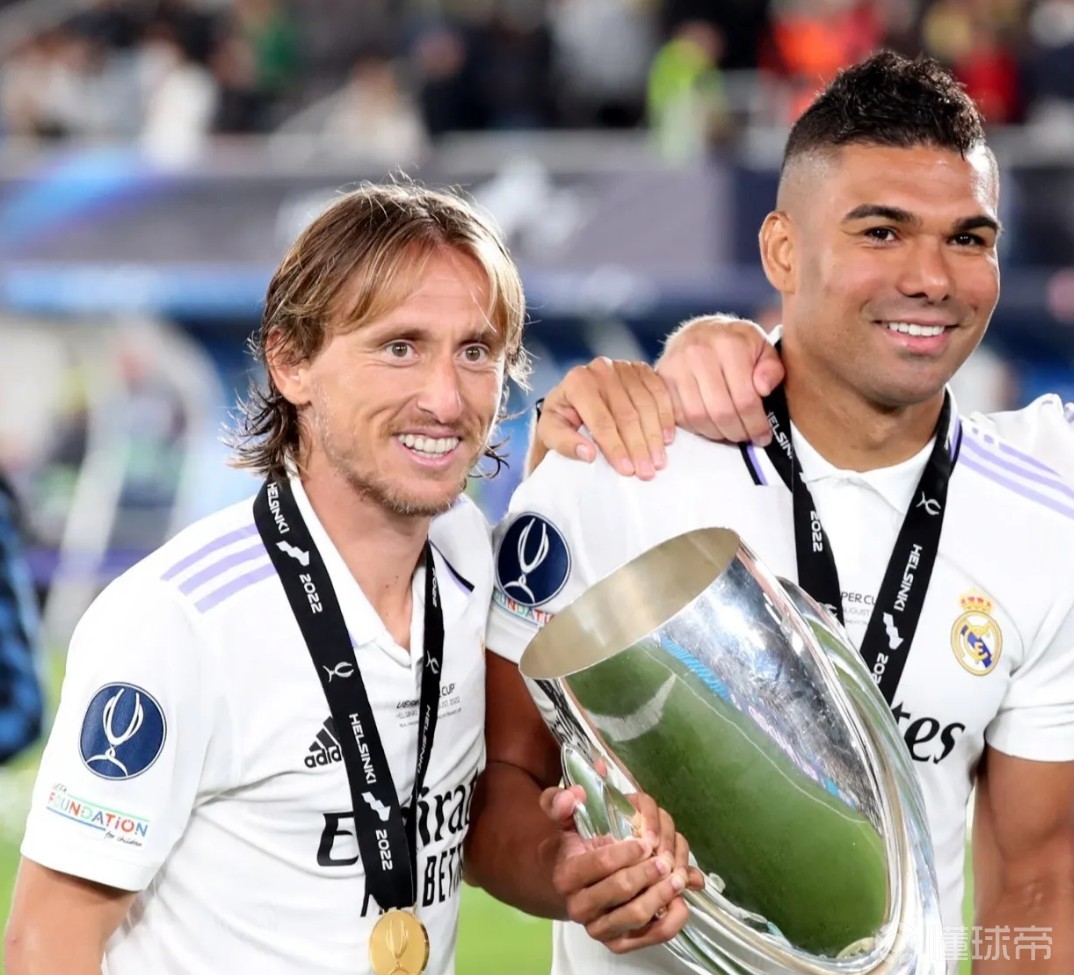 记者：卡塞米罗有可能去意大利，因为莫德里奇已经在米兰了