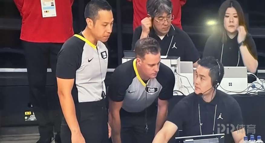 媒体人热议男篮vs日本黑哨：赶上02年韩日世界杯了