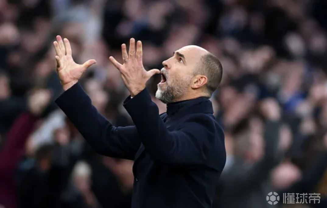 赖特：范德芬在比赛时无视图多尔的沟通，说明他们已经放弃了