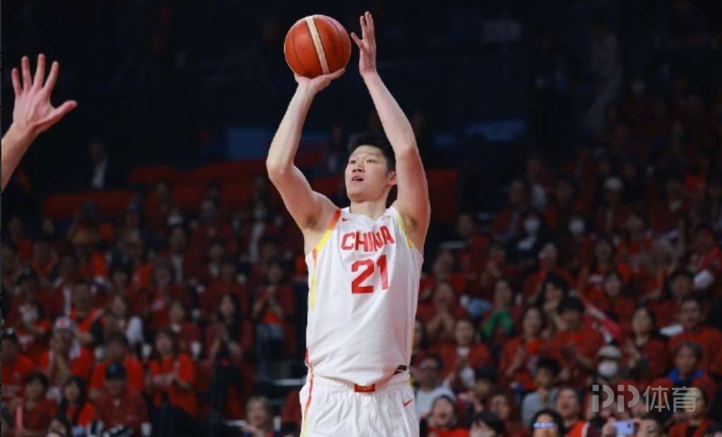 胡金秋全场10中9得20分全场最高 12板1帽正负值+11