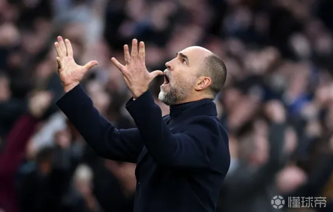 赖特：范德芬在比赛时无视图多尔的沟通，说明他们已经放弃了