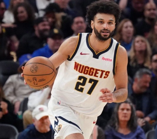 离场前8分钟得到2分，掘金官方：穆雷下半场因生病提前退赛