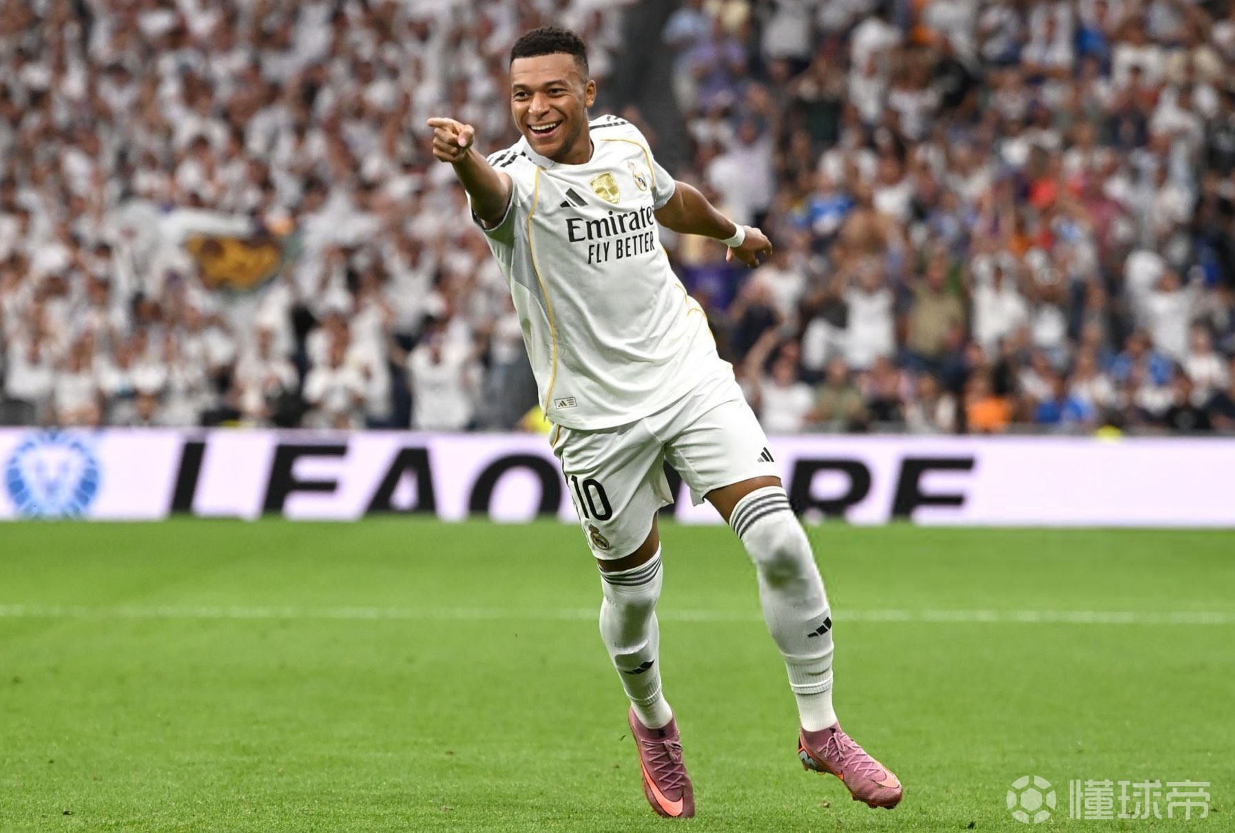 世体：检察院要求判处歧视姆巴佩的奥维耶多球迷一年监禁