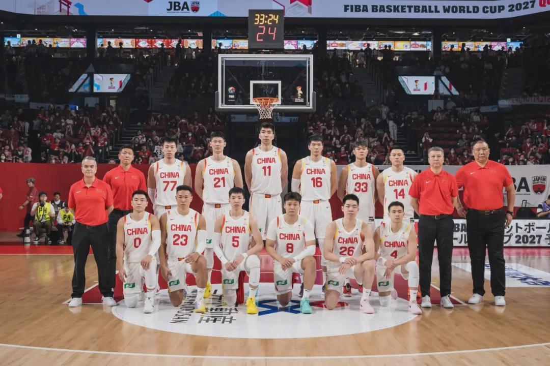 15分大逆转！中国男篮大胜日本！裁判吹罚引发争议