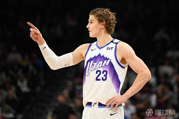 Shams：马尔卡宁确诊为髋关节撞击综合征，至少伤缺两周