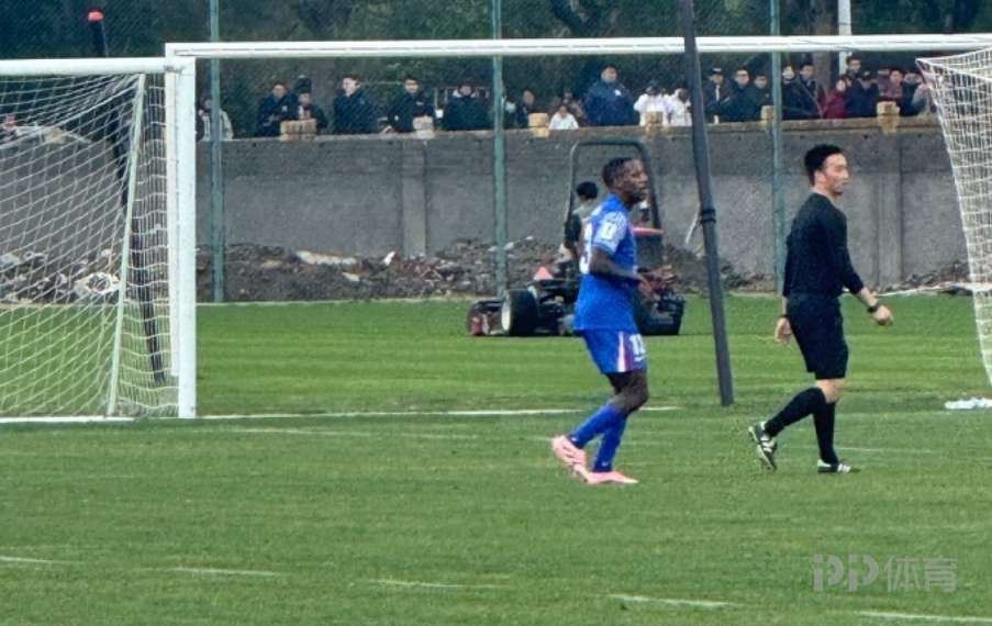 热身赛-泰山2-9惨败申花 比赛分三节首节已0-5