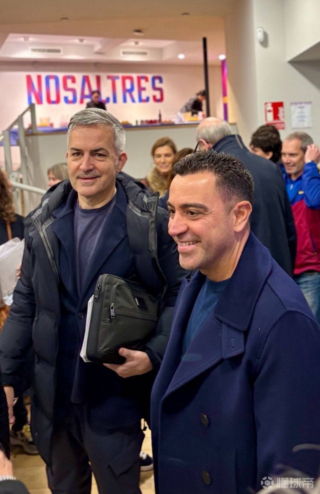 每体：丰特今天举办聚会为自己拉票，哈维到场表示支持