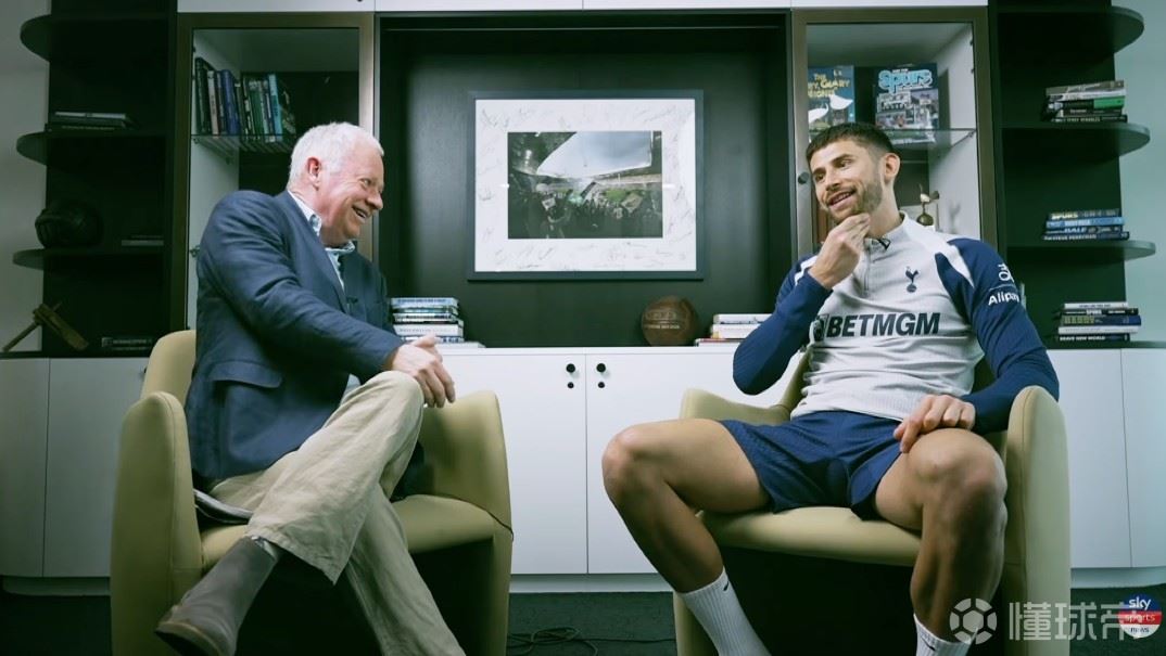 维卡里奥：图多尔很愿意和球员交流，他的处事方式非常直率