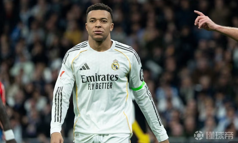 阿斯：为参加世界杯卡卡曾保守治疗但膝伤加重，姆巴佩要慎重