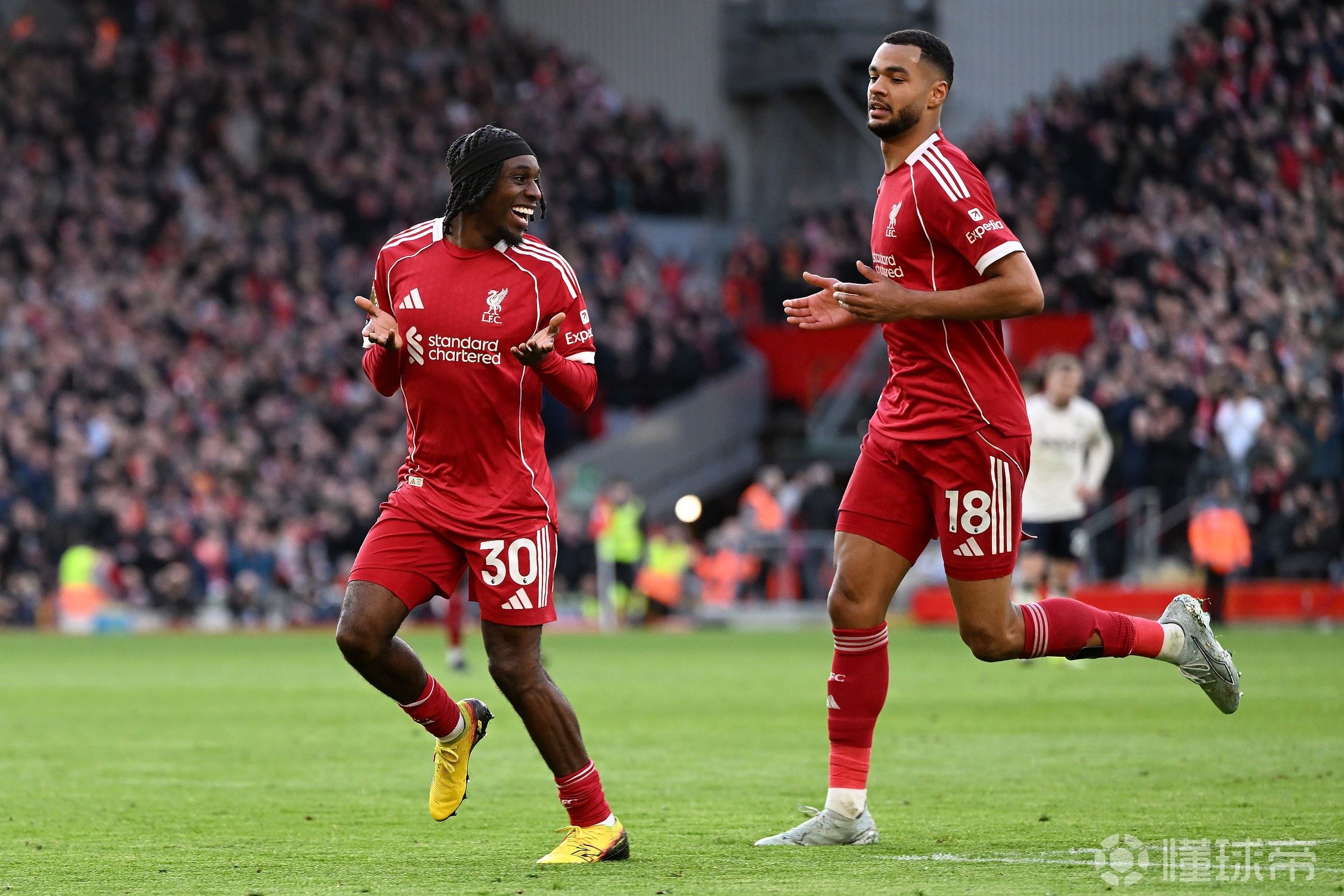 进球大战！英超3场比赛狂轰19球