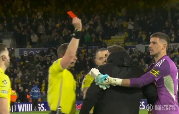 英媒：利兹联将为红牌上诉，法尔克称还没说话呢就被罚下了