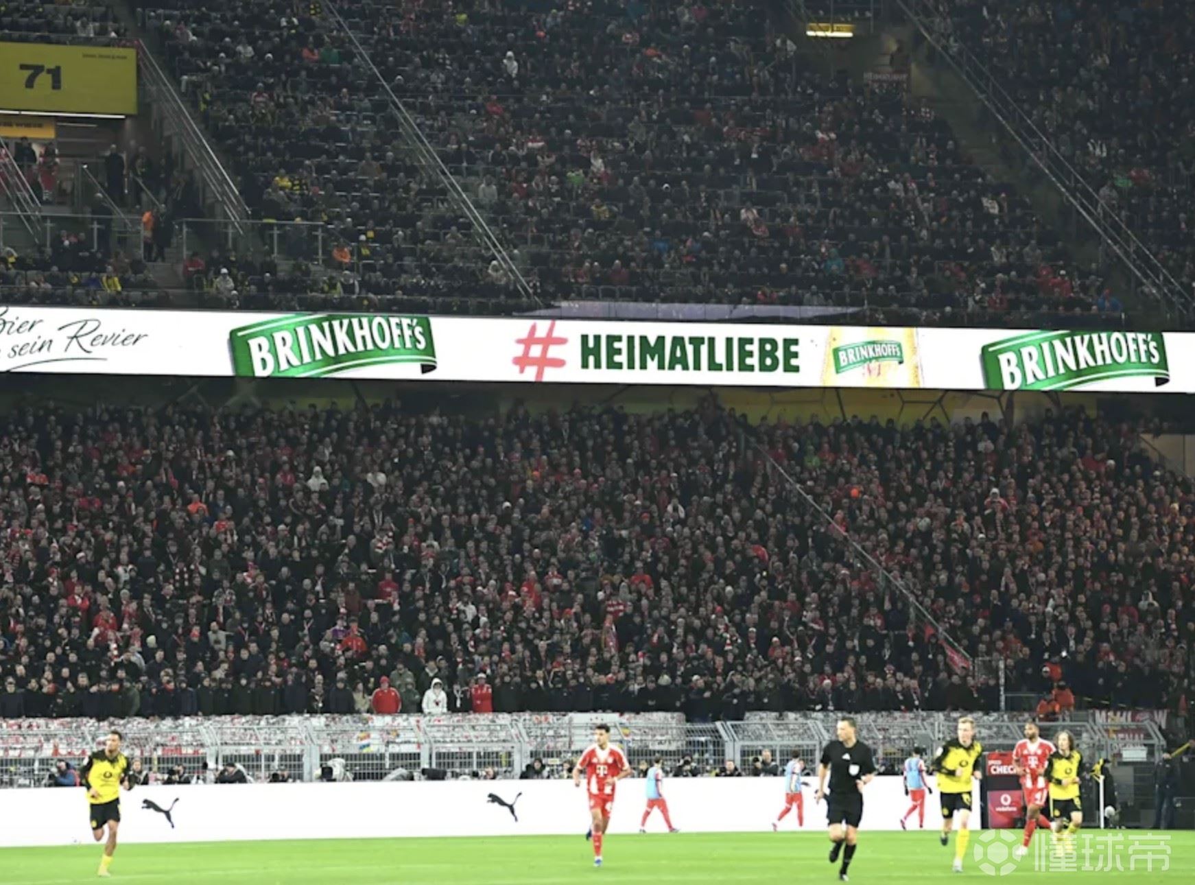 德国国家德比前有拜仁球迷袭警，球迷组织：是警方致多人受伤