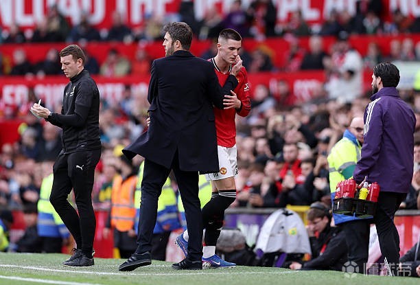 8胜2平，卡里克曼联执教生涯前10场比赛保持不败