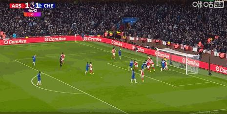 第45+2分钟，因卡皮耶不慎将角球顶进自家球门，切尔西1-1扳平！