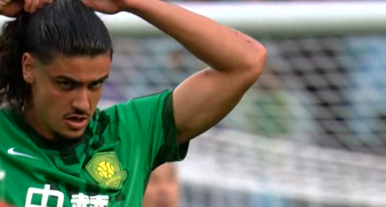 国安半场领先！海港两度中柱，拉莫斯遭炮轰：太冒失隐患太大