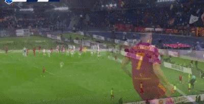 第54分钟，罗马开出战术角球，恩迪卡禁区垫射破门，罗马2-1尤文