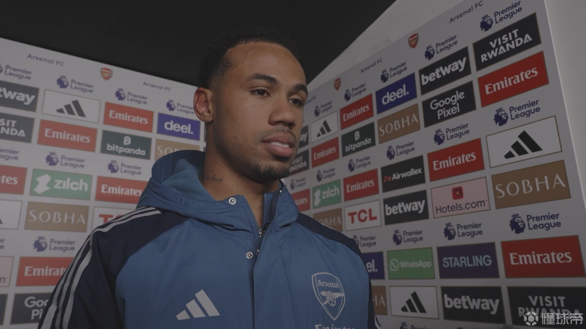 加布里埃尔：萨利巴这赛季还没进过球，很高兴能为他助攻