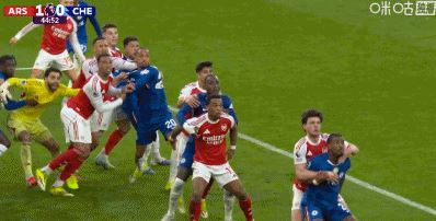 英超官方：VAR认为皮球击中赖斯手臂未构成可判罚的手球犯规