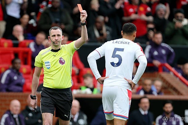 卡瓦纳：拉克鲁瓦因阻止明显得分机会被判红点套餐