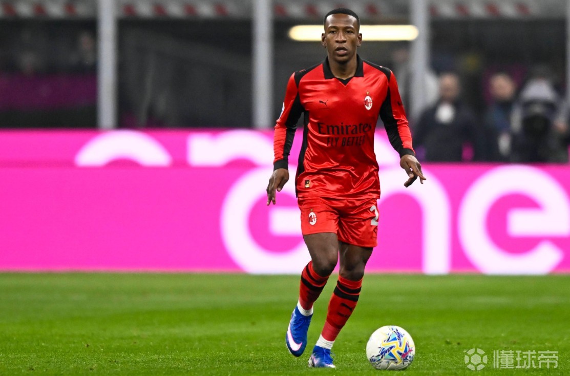瑞天空：米兰愿听取对埃斯图皮尼安的报价，博人等俱乐部有意