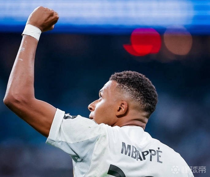 记者：皇马对姆巴佩的膝伤存在误诊，但球员也不应强行上场