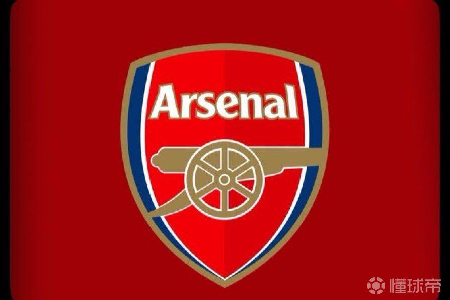 2018年曼城英超夺冠游行吸引了10万球迷到场；...