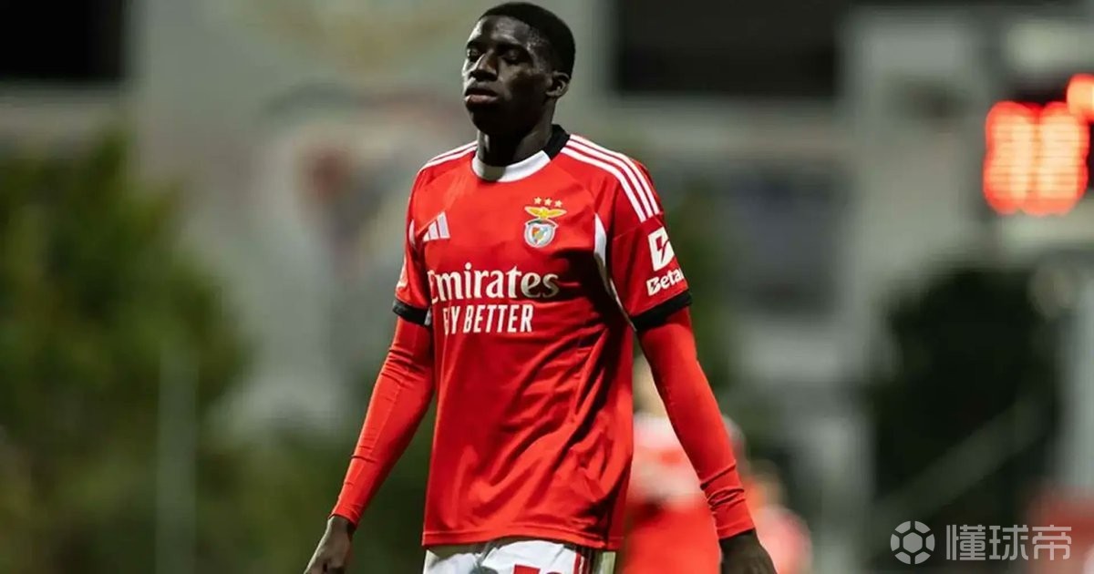 德天空：拜仁正在关注本菲卡17岁的右后卫班加基