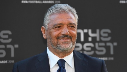 阿尔托贝利：国米该忘掉欧冠了，现在球迷想要的是国内双冠