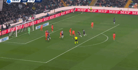 半场战报：乌迪内斯1-0佛罗伦萨，卡巴瑟利建功