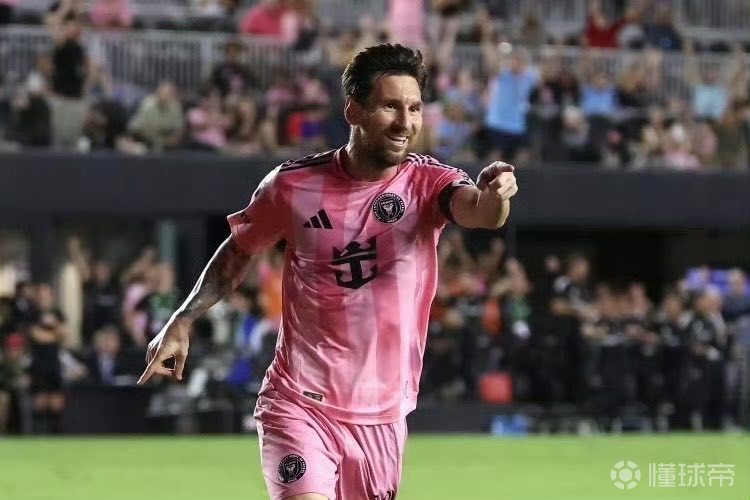 梅西成为足球史上任意球进球第四多的球员