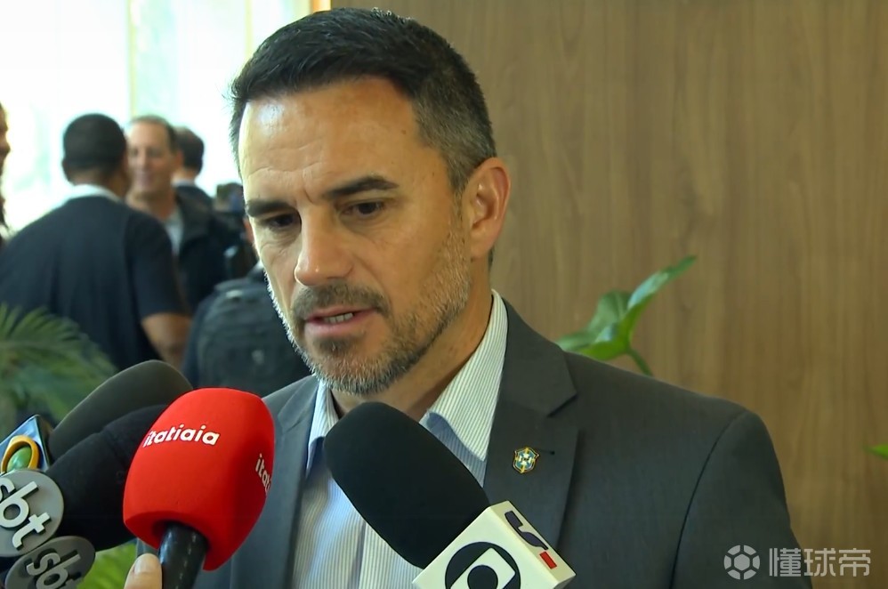 巴西队总监谈内马尔：他的快乐就是我们的快乐，很高兴看到他复出