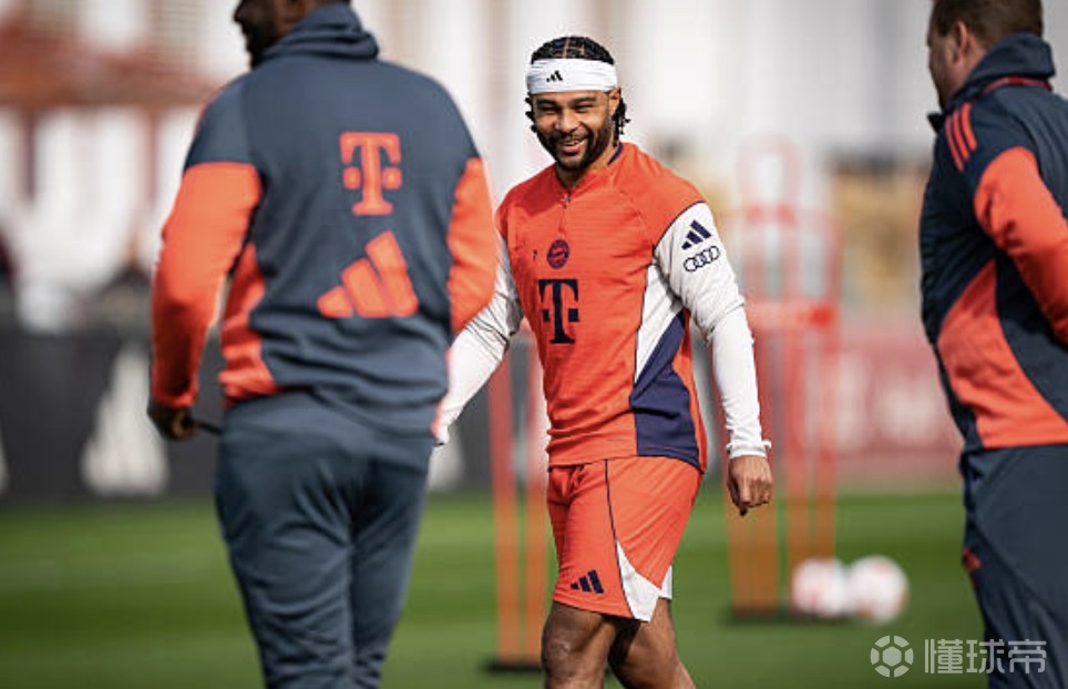 格纳布里：现在拜仁队内的气氛和20年拿三冠王时有相似之处