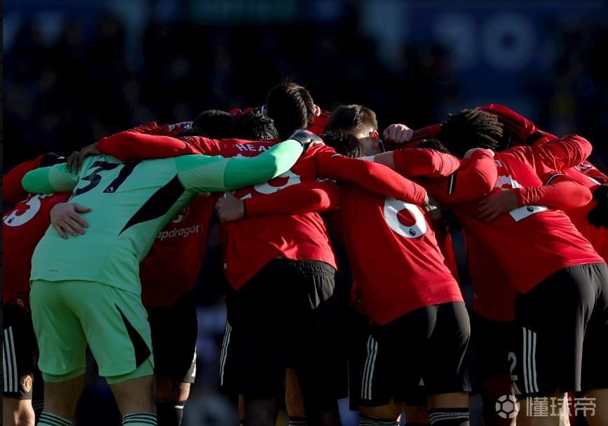 邮报：由于中东局势不断升级，曼联很可能在欧洲进行季前赛