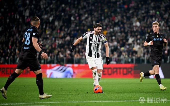 斯基拉：马赛、维拉和森林曾有意洛卡特利，但他想留在尤文