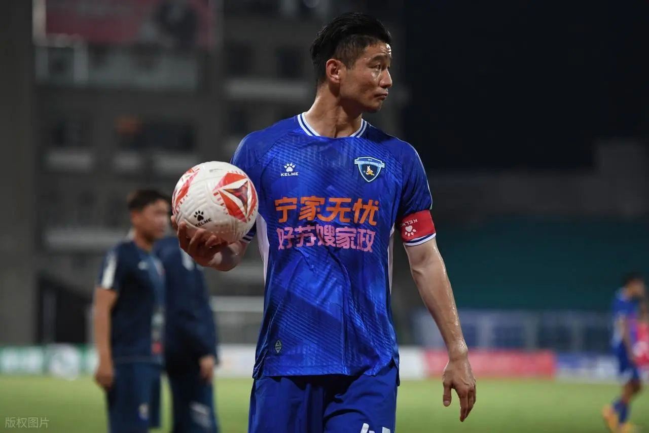 鲁能王牌功勋正式离开俱乐部，曾是国足全能球员，表现可圈可点